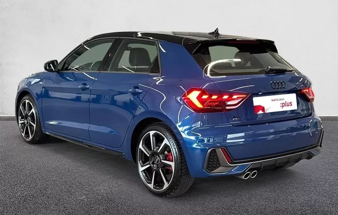 AUDI A1 Sportback 40 TFSI 207 ch S tronic 7 Compétition extérieur trois quart arrière gauche 2129203
