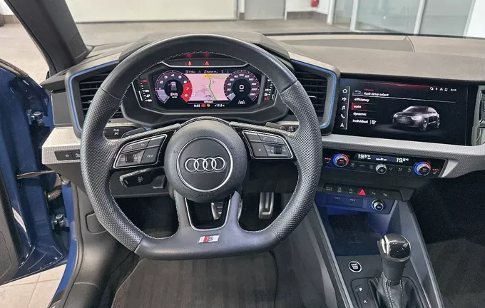 AUDI A1 Sportback 40 TFSI 207 ch S tronic 7 Compétition photo 12 2129203