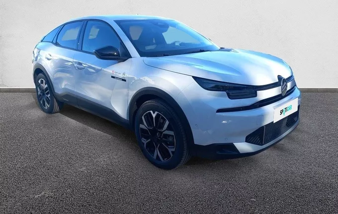CITROEN C4 Hybride 145 e-DCS6 Max extérieur trois quart avant droit 057675