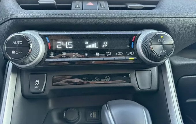 TOYOTA RAV4 Hybride 222 ch AWD-i Dynamic photo 14 1104053