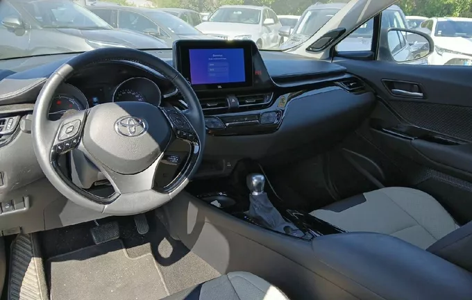 TOYOTA C-HR Hybride 2.0L Collection photo 11 1103519