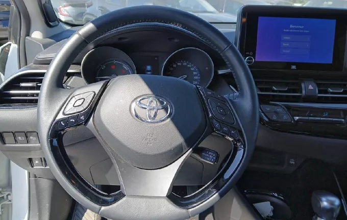 TOYOTA C-HR Hybride 2.0L Collection photo 12 1103519