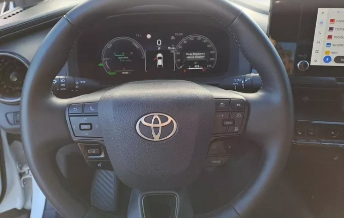 TOYOTA C-HR Hybride 140 Design photo 12 1102576