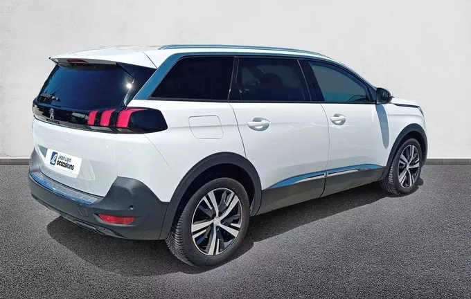 PEUGEOT 5008 BlueHDi 130ch S&S BVM6 Allure extérieur trois quart arrière droit 560609