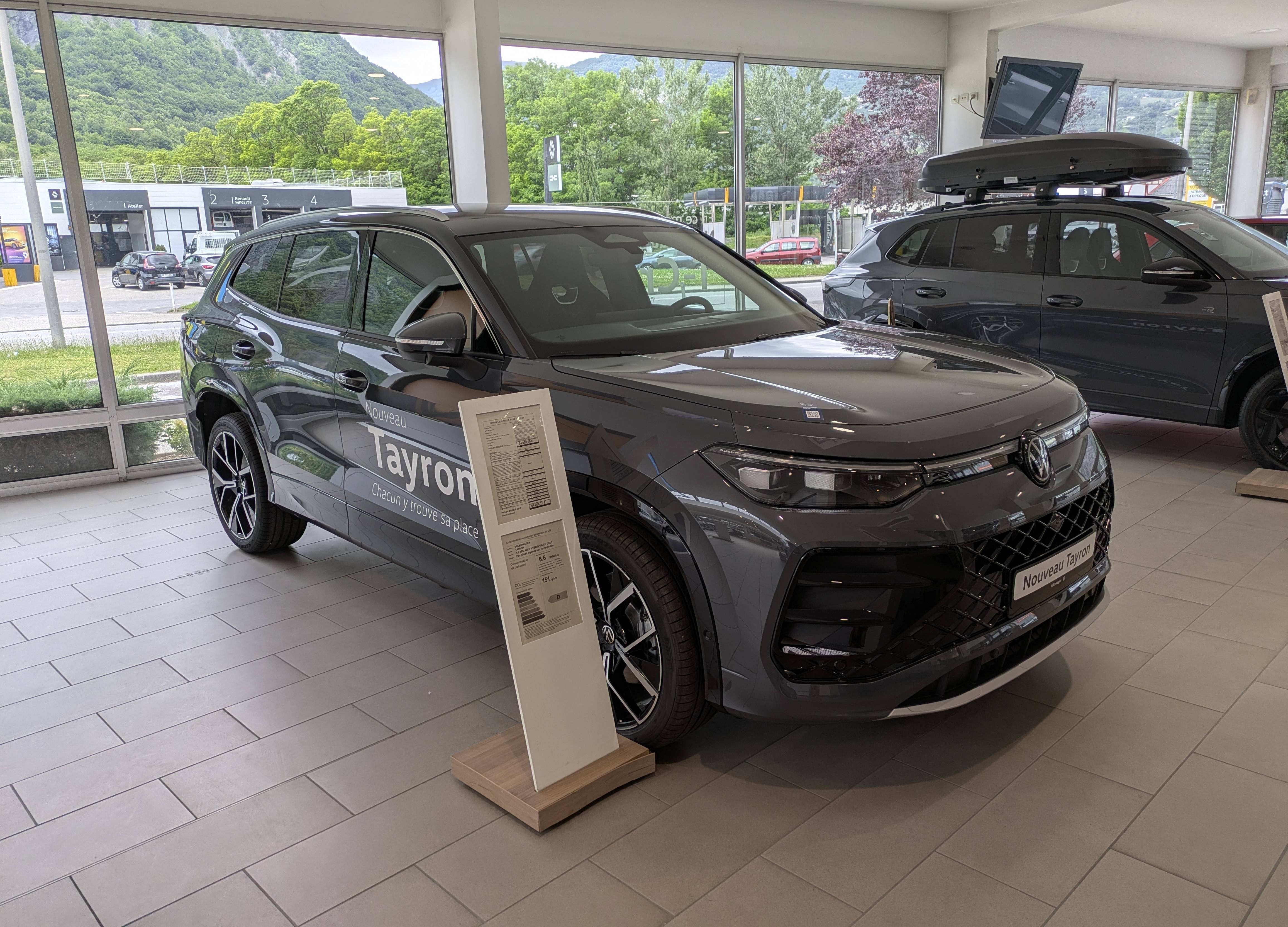 VOLKSWAGEN TAYRON