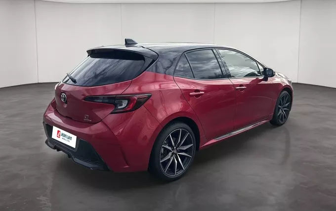 TOYOTA COROLLA HYBRIDE 140ch GR Sport extérieur trois quart arrière droit 215406