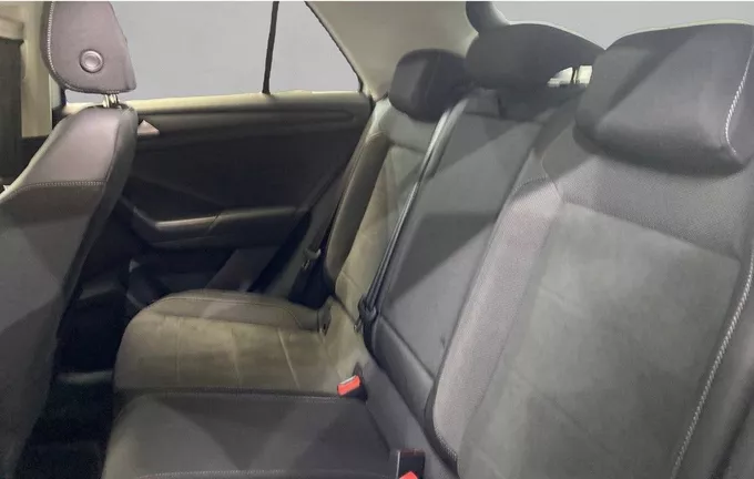 VOLKSWAGEN POLO 1.0 TSI 95 S&S BVM5 R-Line extérieur arrière 2130732