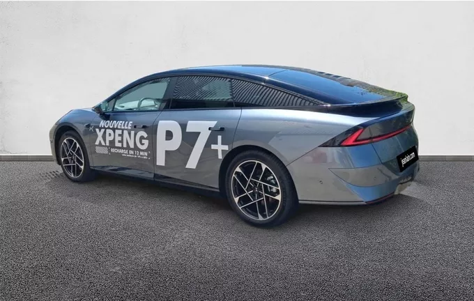 XPENG P7+ Autonomie Etendue extérieur trois quart arrière gauche 9200697