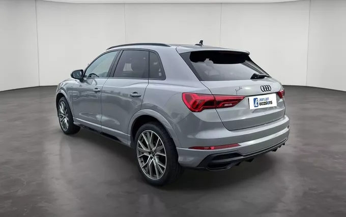 AUDI Q3 35 TDI 150 ch S tronic 7 S line extérieur trois quart arrière gauche 2132973
