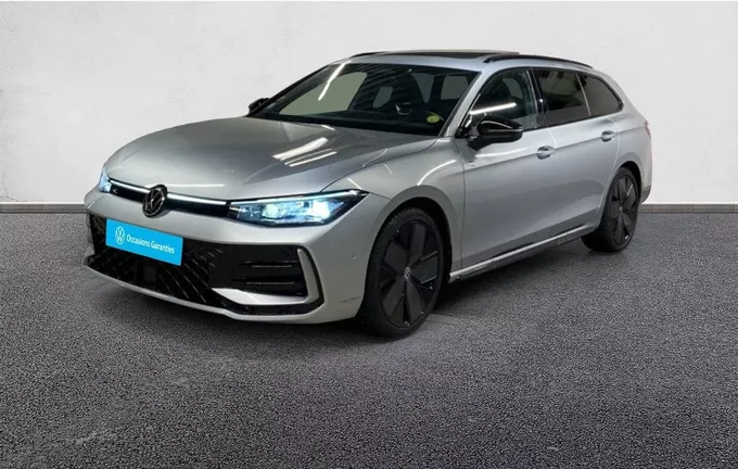 VOLKSWAGEN PASSAT 2.0 TDI EVO SCR 150 DSG7 R-Line extérieur trois quart avant gauche 2124891