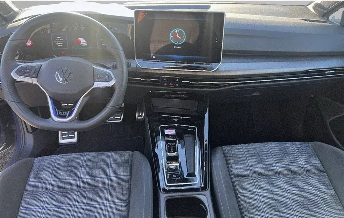 VOLKSWAGEN GOLF 1.5 eHybrid 272 DSG6 GTE extérieur trois quart avant droit 2121829