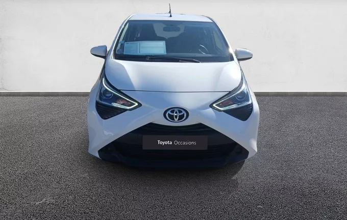 TOYOTA AYGO 1.0 VVT-i x-play extérieur avant 1103371