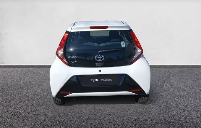 TOYOTA AYGO 1.0 VVT-i x-play extérieur arrière 1103371