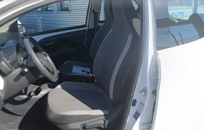 TOYOTA AYGO 1.0 VVT-i x-play photo 18 1103371