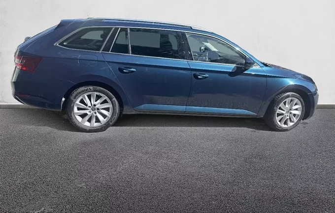 SKODA SUPERB Combi 2.0 TDI 150 SCR DSG7 Style extérieur côté droit 213085