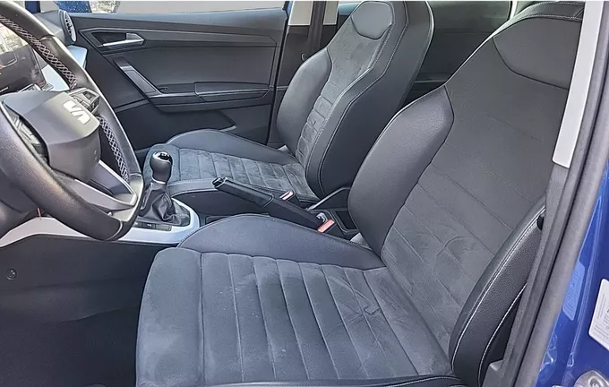 SEAT ARONA 1.0 TSI 95 ch Start/Stop BVM5 Urban extérieur trois quart arrière droit 2128536