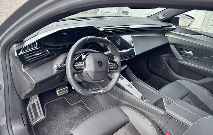 PEUGEOT 408 Hybrid 145 e-DCS6 GT Exclusive photo 11 2131004