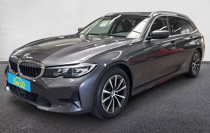BMW SERIE 3 Touring 318d 150 ch BVA8 Lounge extérieur trois quart avant gauche 213007