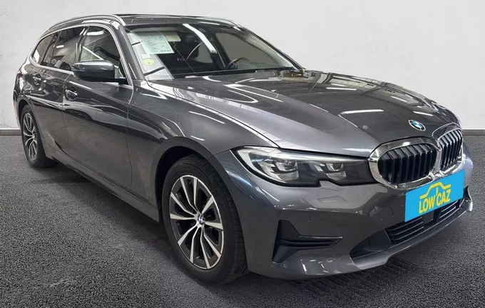 BMW SERIE 3 Touring 318d 150 ch BVA8 Lounge extérieur trois quart avant droit 213007