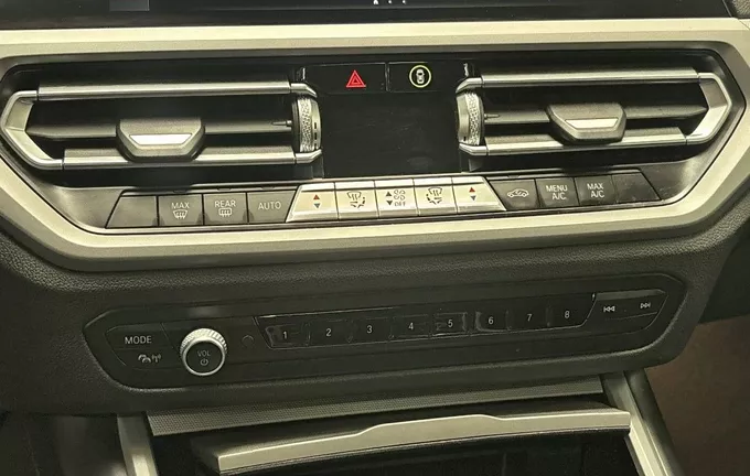 BMW SERIE 3 Touring 318d 150 ch BVA8 Lounge photo 14 213007
