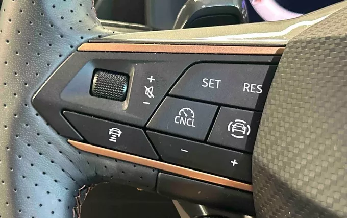 CUPRA LEON 1.5 eTSI Hybrid 150 ch DSG7 V photo 20 2132227