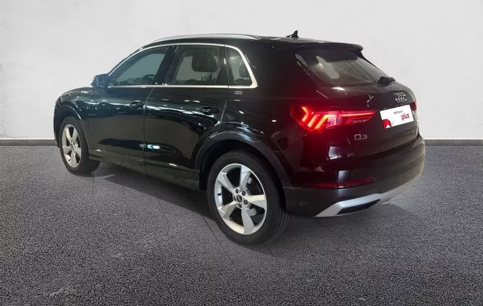AUDI Q3 35 TFSI 150 ch S tronic 7 Design Luxe extérieur trois quart arrière gauche 2130737