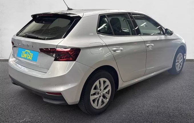 SKODA FABIA 1.0 TSI 110 ch DSG7 Ambition extérieur trois quart arrière droit 213306