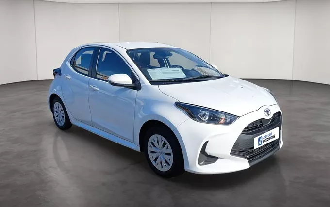 TOYOTA YARIS 70 VVT-i Dynamic extérieur trois quart avant droit 1104040