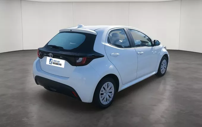 TOYOTA YARIS 70 VVT-i Dynamic extérieur trois quart arrière droit 1104040