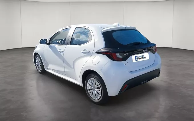 TOYOTA YARIS 70 VVT-i Dynamic extérieur trois quart arrière gauche 1104040