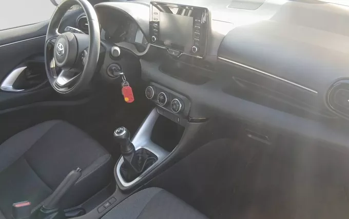 TOYOTA YARIS 70 VVT-i Dynamic photo 18 1104040