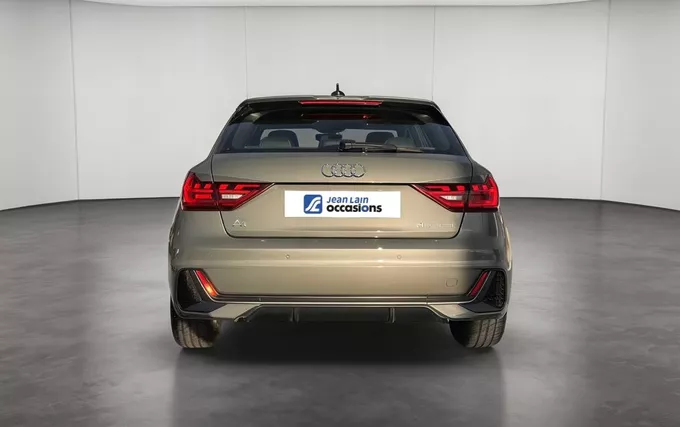 AUDI A1 Sportback 30 TFSI 110 ch S tronic 7 S Line extérieur arrière 2133012
