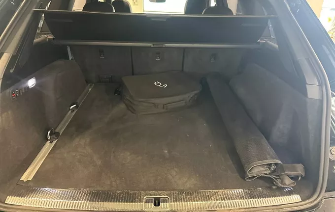 AUDI Q7 55 TFSI e 380 Tiptronic 8 Quattro Avus Extended photo 10 2126941