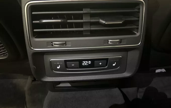 AUDI Q7 55 TFSI e 380 Tiptronic 8 Quattro Avus Extended photo 22 2126941
