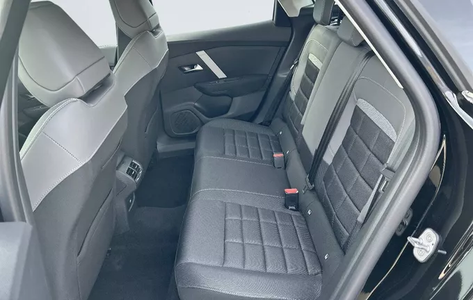 CITROEN C4 Hybride 136 e-DCS6 Plus photo 17 990833