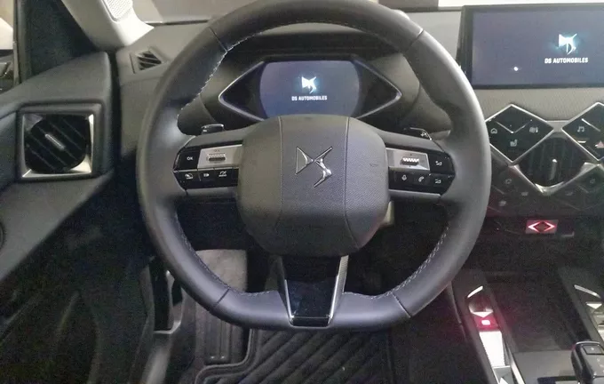 DS DS3 DS 3 Hybride 145 e-DCT6 Pallas Cristal photo 9 058420