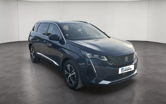PEUGEOT 5008 PureTech 130ch S&S EAT8 GT extérieur trois quart avant droit 2130137