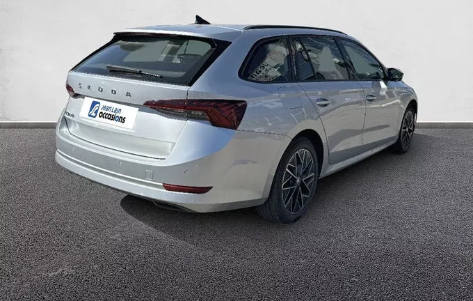 SKODA OCTAVIA Combi 2.0 TDI 150 ch DSG7 Business extérieur trois quart arrière droit 560805