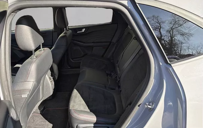 FORD KUGA 2.5 Duratec 190 ch FlexiFuel FHEV E85 Powershift ST-Line X photo 17 560333