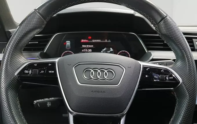 AUDI E-TRON Sportback 55 quattro 408 ch S line photo 12 2132474