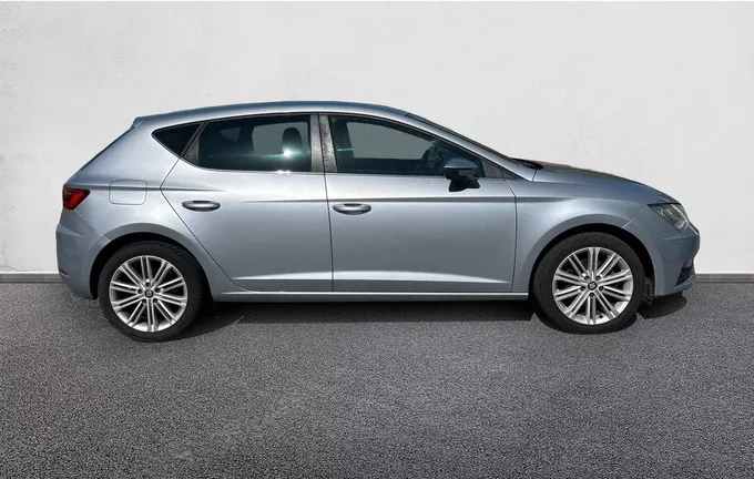 SEAT LEON 1.4 TSI 125 Start/Stop extérieur côté droit 213497
