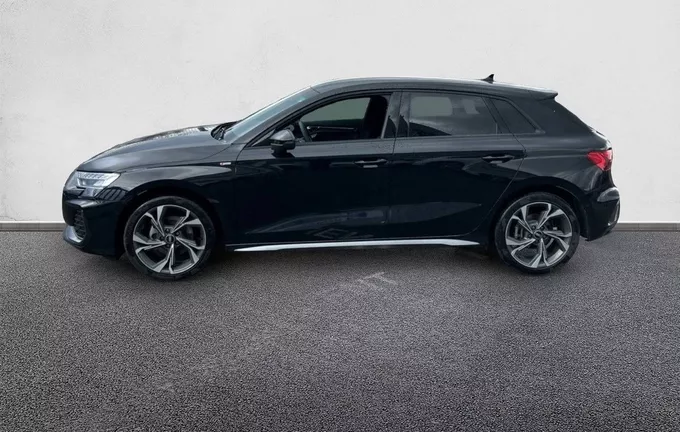 AUDI A3 Sportback TFSI Mild Hybrid 150 S tronic 7 S line extérieur côté gauche 2126529