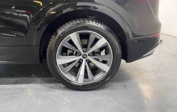 AUDI Q8 55 TFSI e 381 Tiptronic 8 Quattro Avus Extended photo 9 3013487