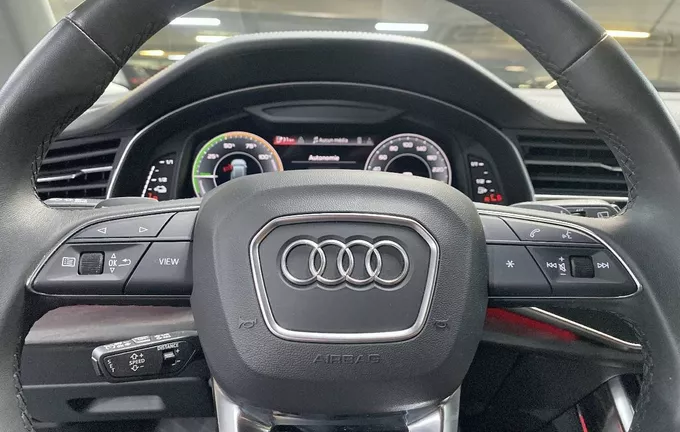 AUDI Q8 55 TFSI e 381 Tiptronic 8 Quattro Avus Extended photo 12 3013487