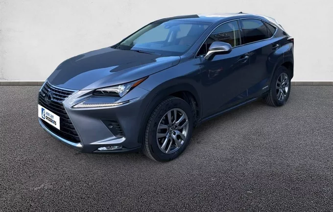 LEXUS NX 300h 4WD Luxe extérieur trois quart avant gauche 1103376