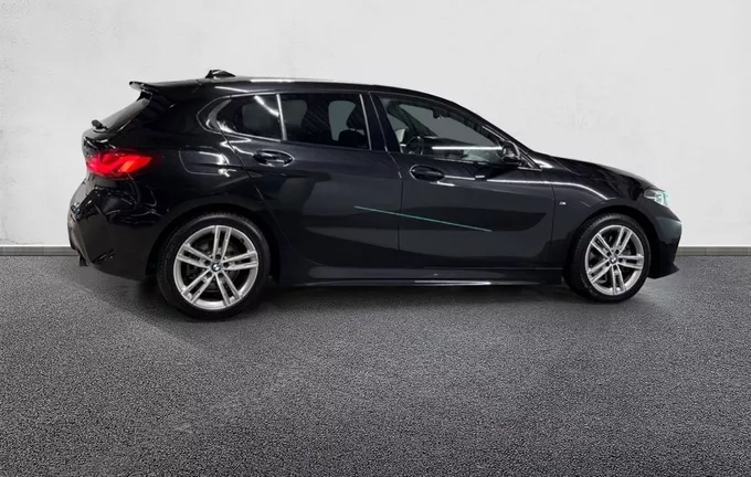 BMW SERIE 1 118d 150 ch BVA8 extérieur côté droit 2129204