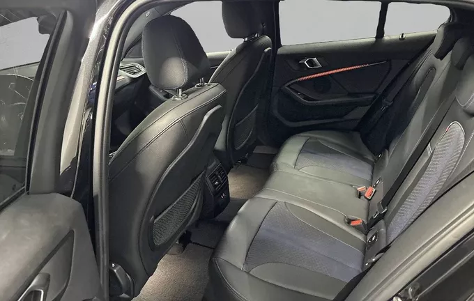 BMW SERIE 1 118d 150 ch BVA8 photo 17 2129204