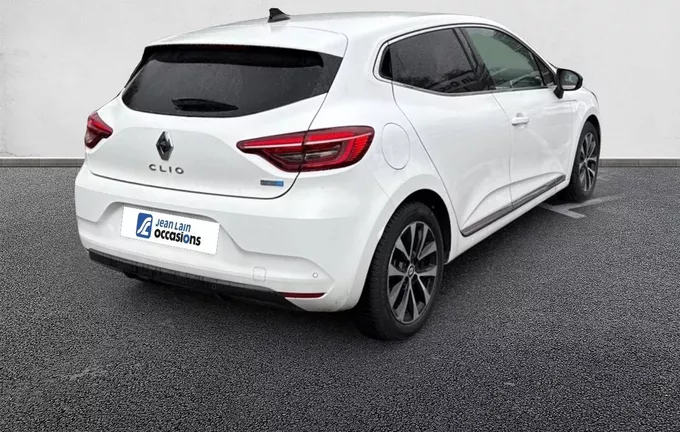 RENAULT CLIO E-Tech hybride 145 Techno extérieur trois quart arrière droit 2127529