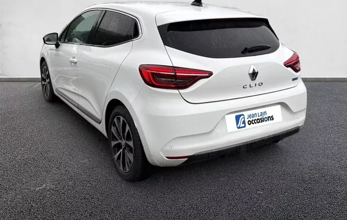 RENAULT CLIO E-Tech hybride 145 Techno extérieur trois quart arrière gauche 2127529