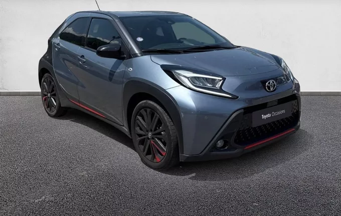 TOYOTA AYGO X 1.0 VVT-i 72 S-CVT Undercover extérieur trois quart avant droit 1103366